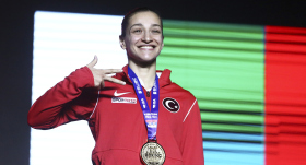 Buse Naz Çakıroğlu Avrupa şampiyonu Haberinin Görseli